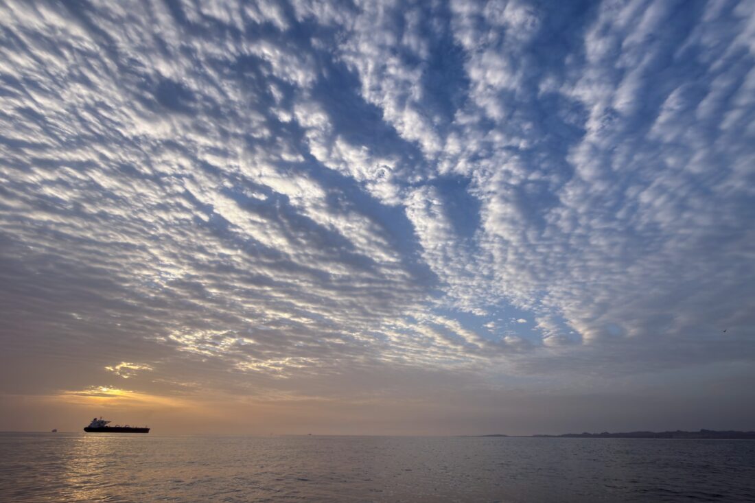 Iran reverses course, fully closes Strait of Hormuz